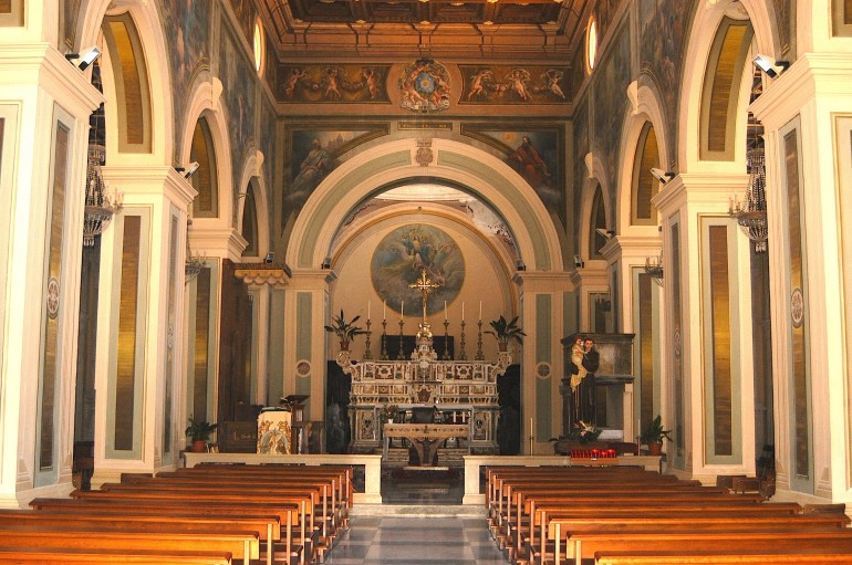 Cattedrale- interno    foto Pino Barone